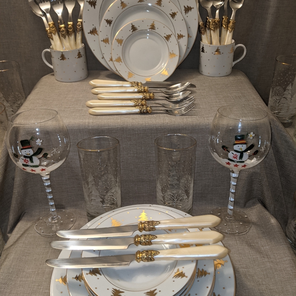 Tienshan china & Hampton Silversmith's set for 4